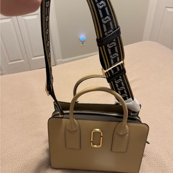 Marc Jacobs Beige Satchel with Gold Accents - Picture 8 of 13